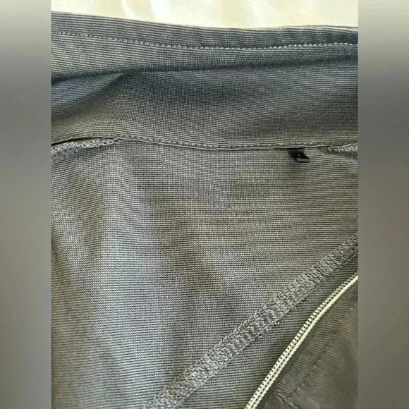 OGIO Women’s Pullover Size Med by measure-tags faded. Rabbit Face logo signature - Picture 7 of 16